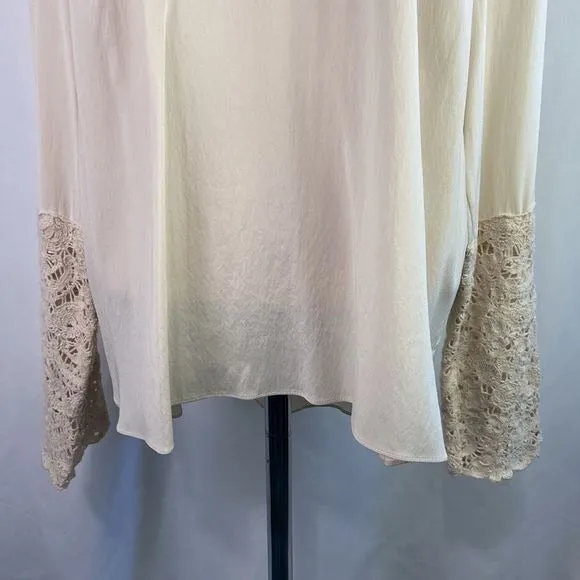 BrunoCucinelliCream Silk w Lace Cuffs Top