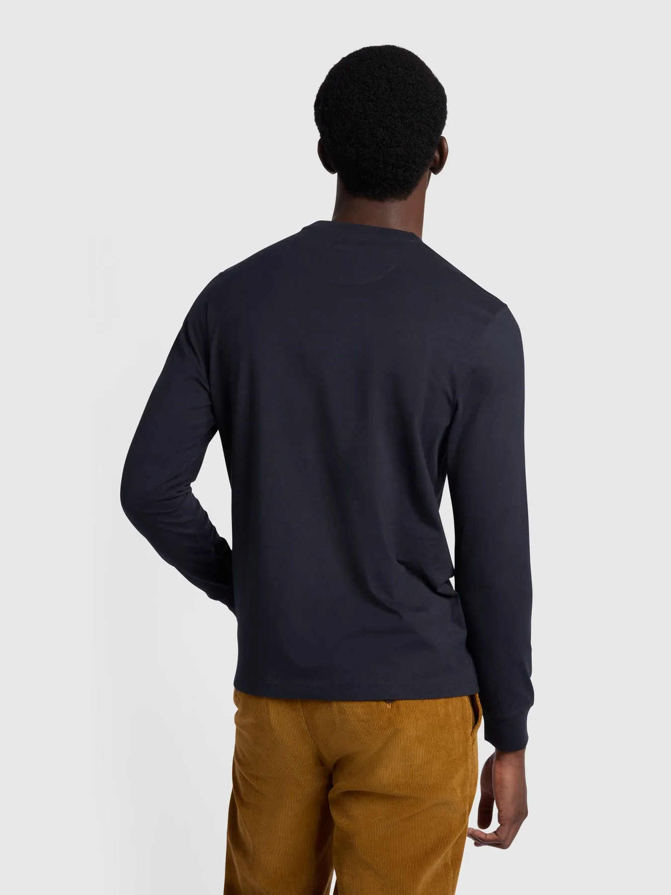 Burt Regular Fit Chest Pocket T-Shirt In True Navy