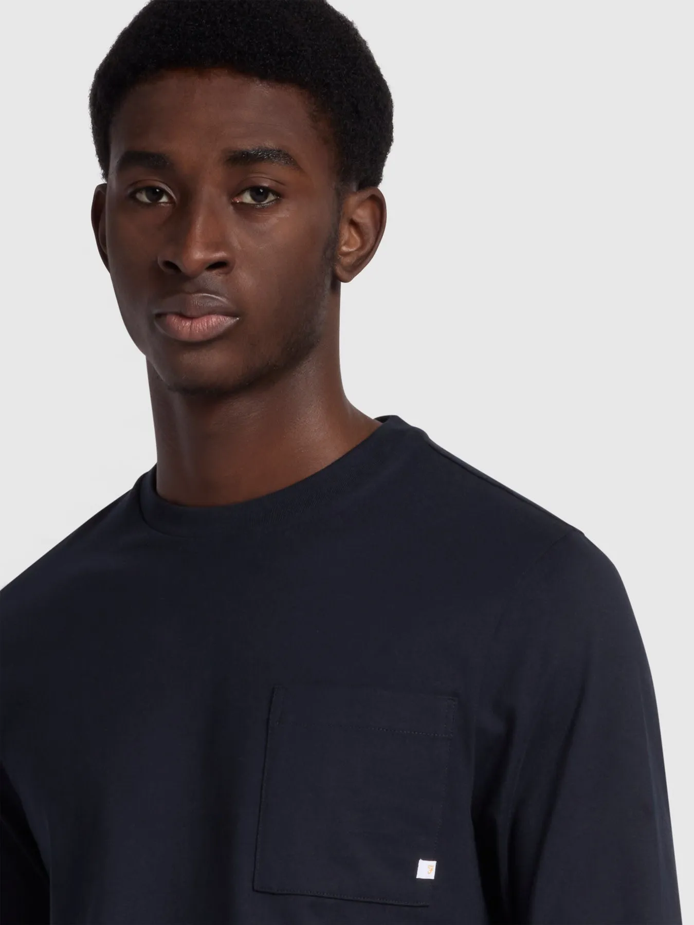 Burt Regular Fit Chest Pocket T-Shirt In True Navy