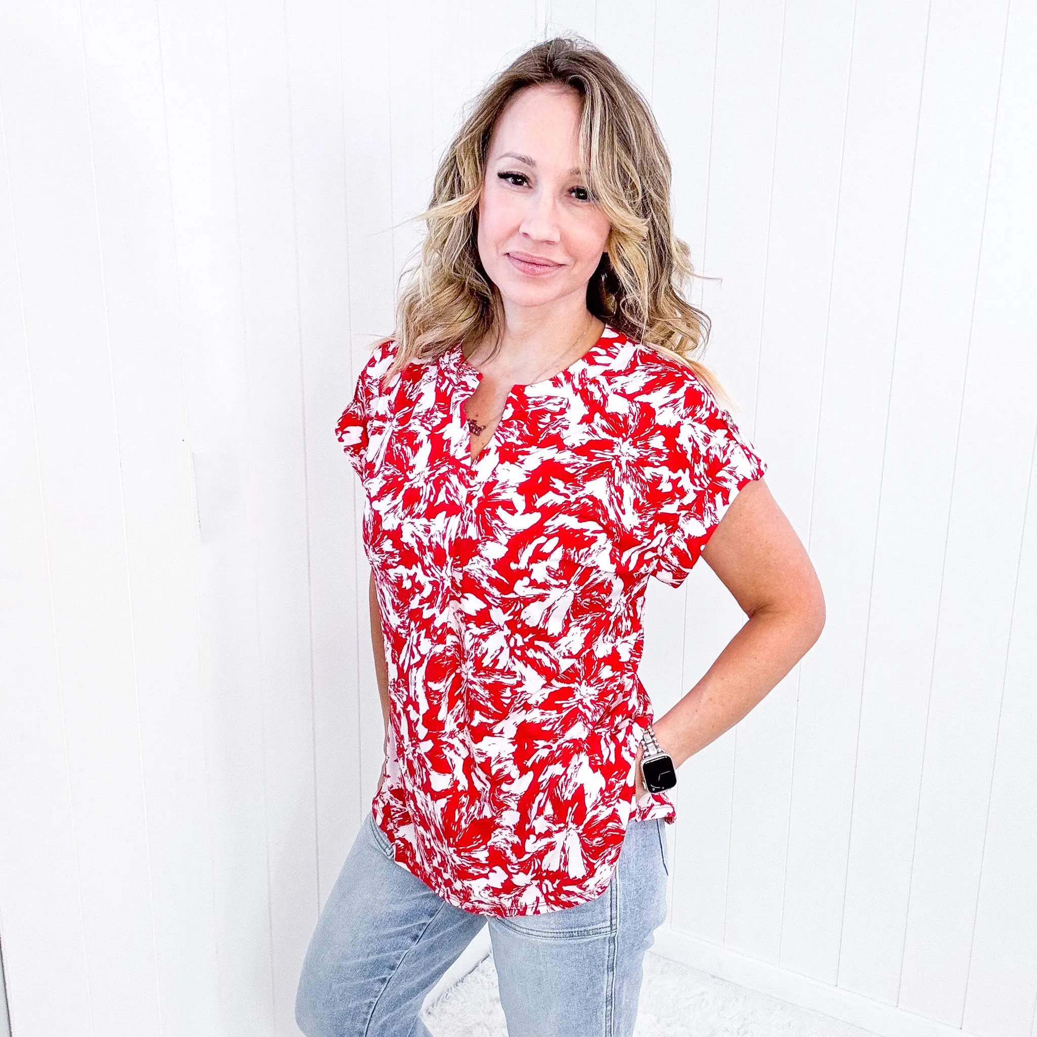 Dear Scarlett Lizzy Cap Sleeve Top in Red Floral