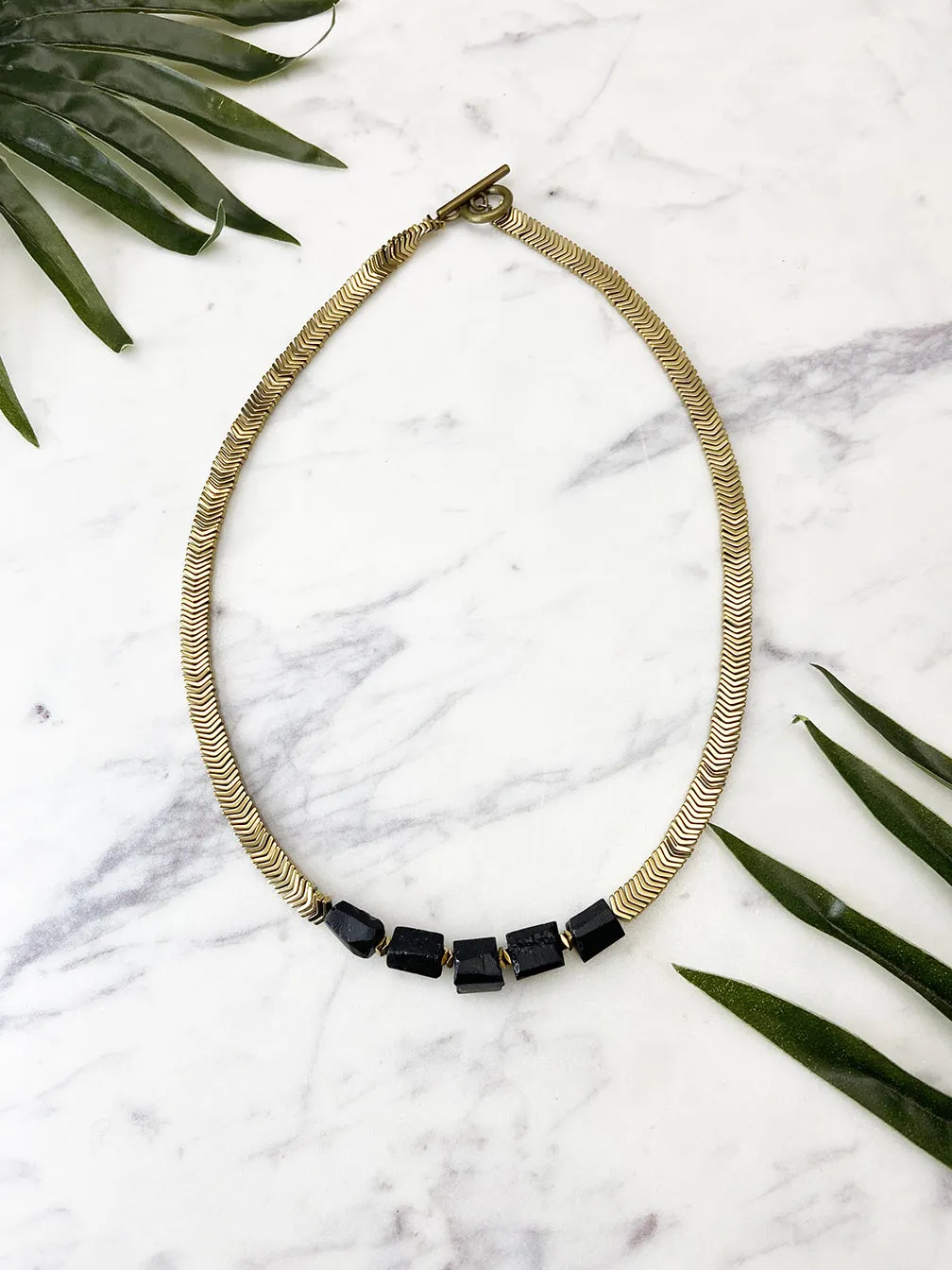 groove short necklace - black tourmaline