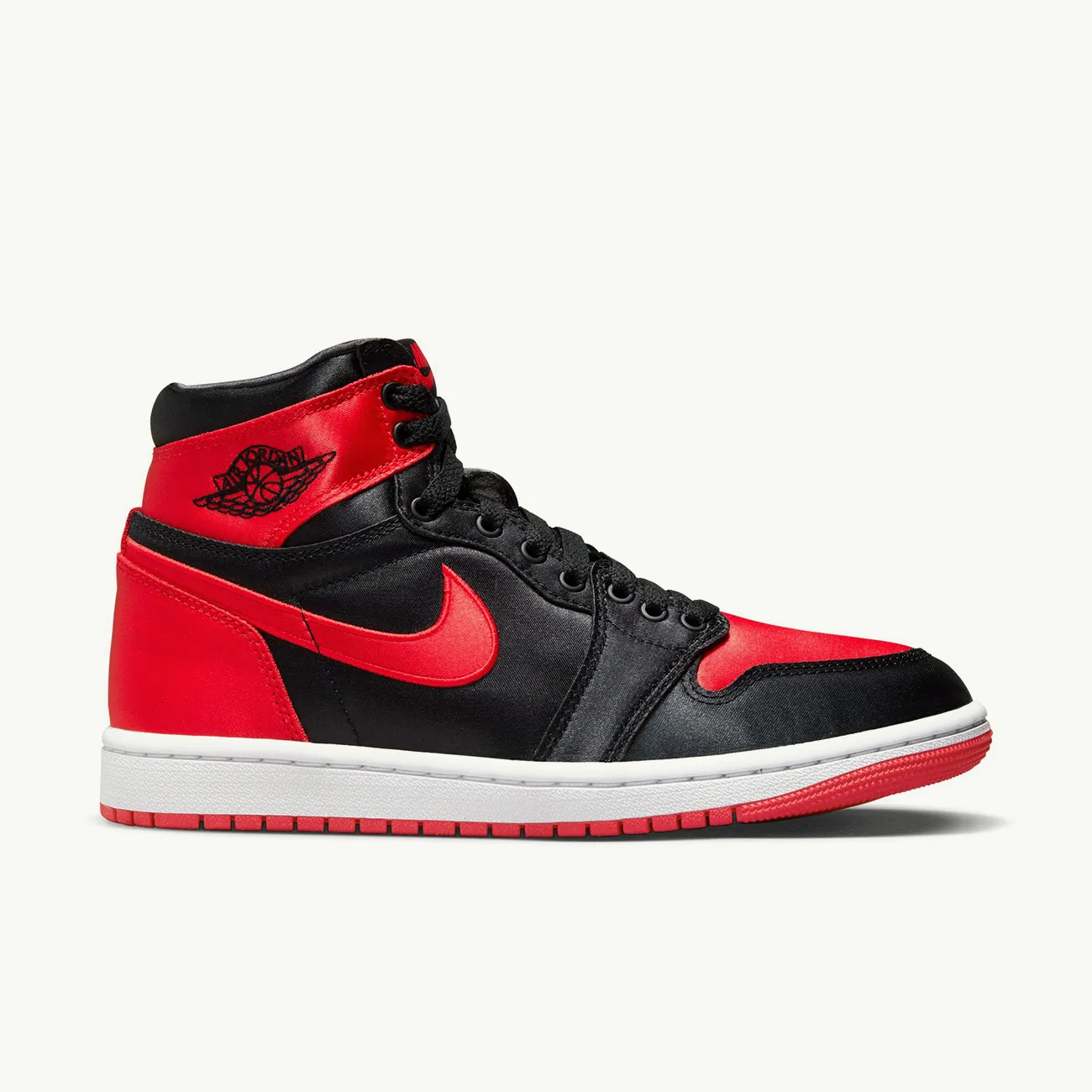 WOMENS AIR JORDAN 1 RETRO HI OG BLACK UNIVERSITY RED WHITE