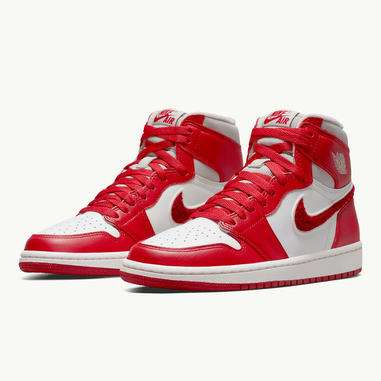 WOMENS AIR JORDAN 1 RETRO HI OG LIGHT IRON ORE VARISITY RED SAIL