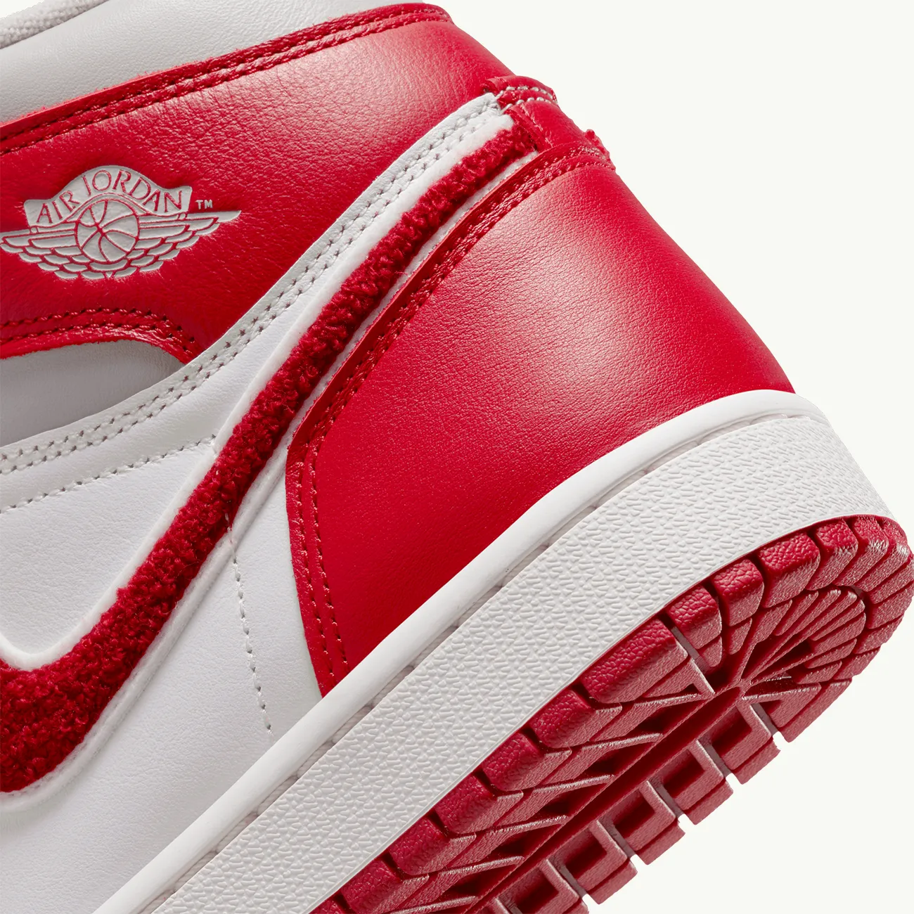 WOMENS AIR JORDAN 1 RETRO HI OG LIGHT IRON ORE VARISITY RED SAIL