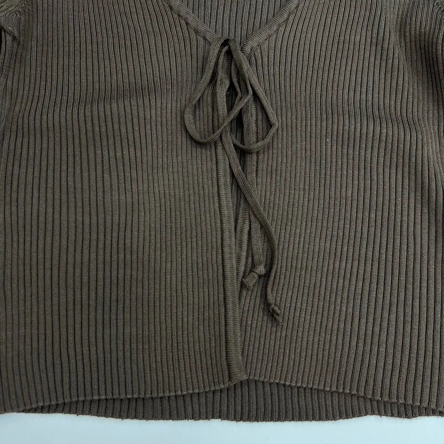 Women's V-neck Knit Top